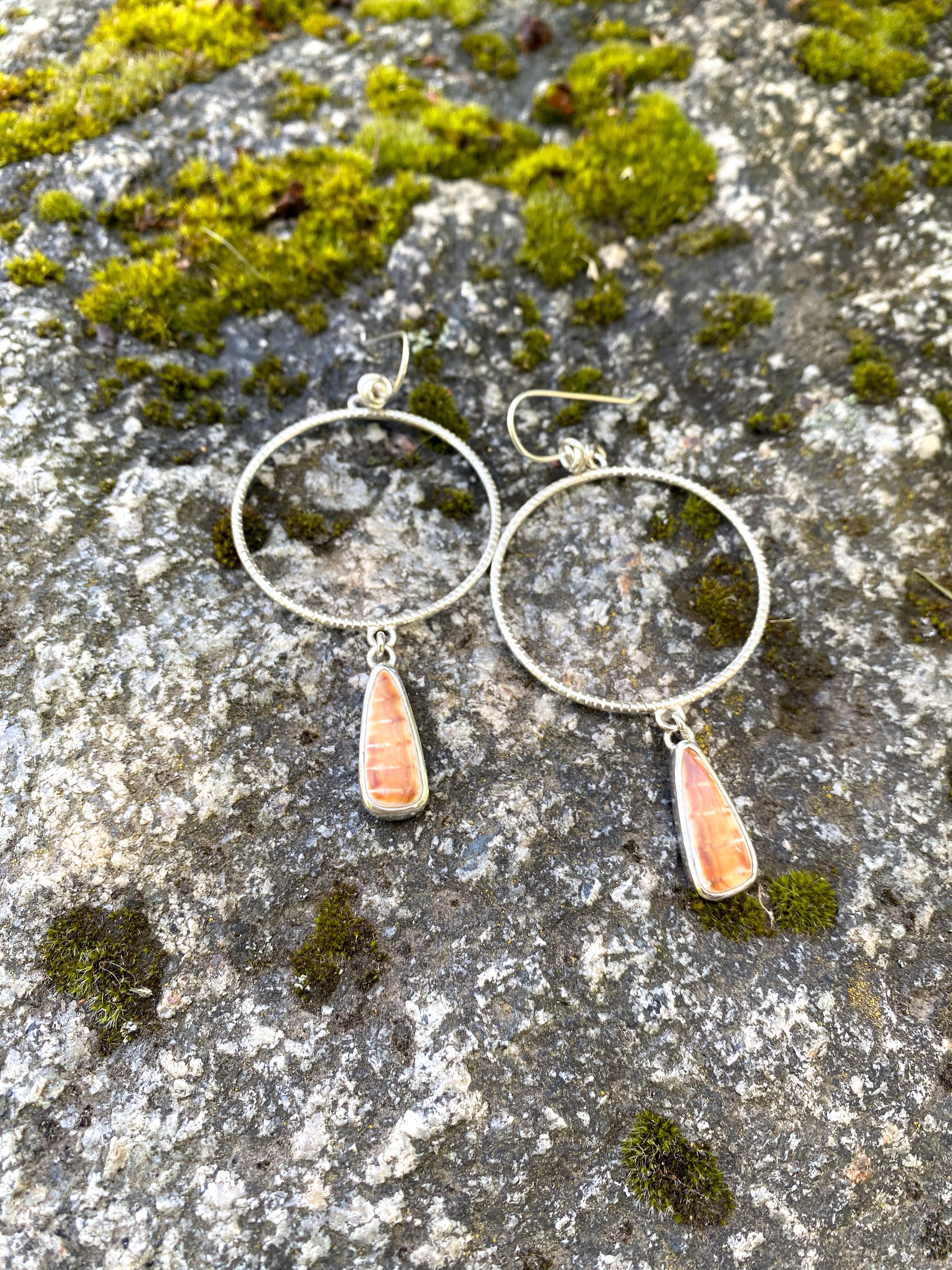 Stamped Drop-Hoops in Sterling Silver with Hairy clam shell stones